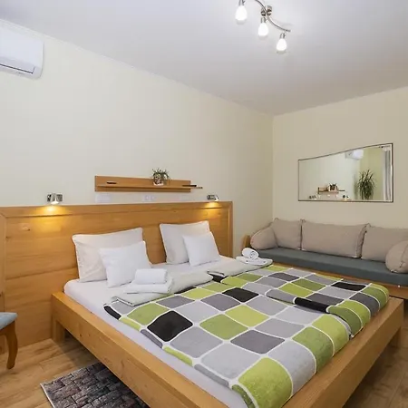 Apartment Acs *